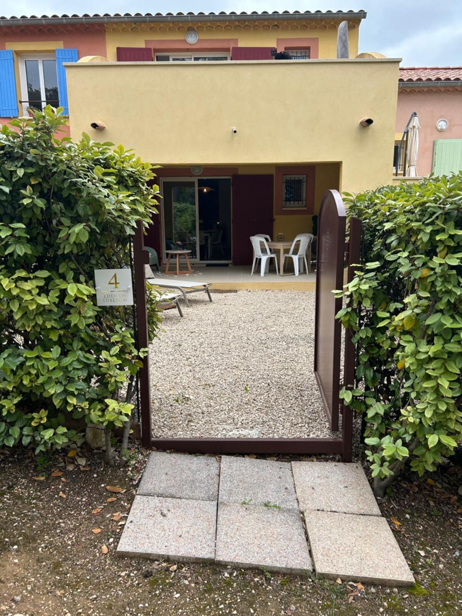 Eden En Luberon Apartment Roussillon  Exterior photo